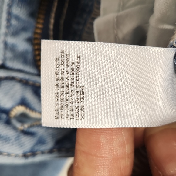 a.n.a Jeans, Women's Size 10 Skinny beaded Mid Rise light wash, distressed - Picture 10 of 12